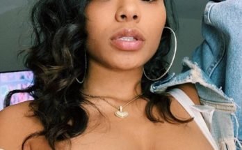 Alisah Chanel poses for a car selfie