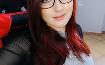 Pureruby87 in glasses