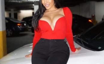 Sophia Payan looks classical