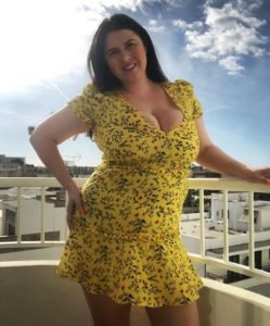 Suzie-Mac in a yellow gown